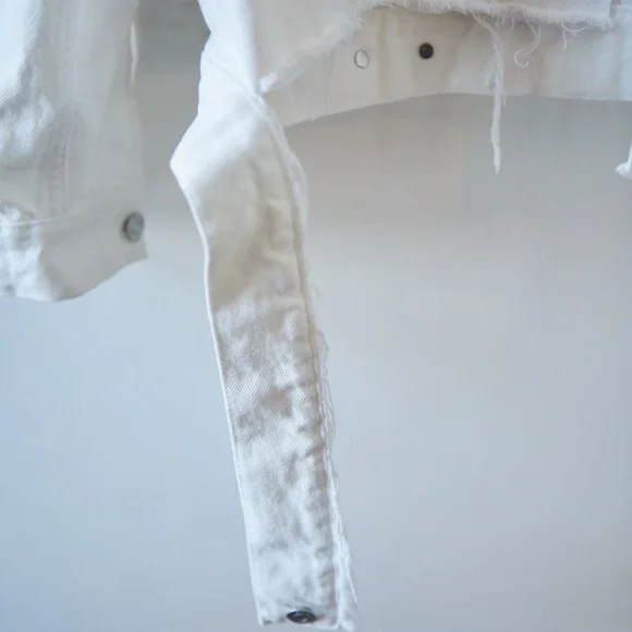 Balenciaga White Denim Jacket Size 38 (M) Logo Buttons andEmbroidery 2018